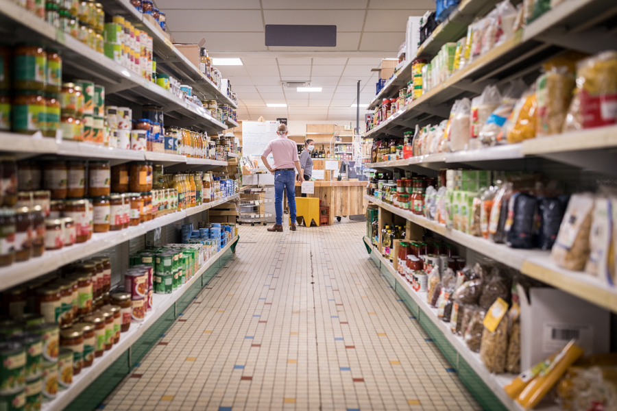 Breizhicoop - visions de l'épicerie coopérative de Rennes : allée centrale